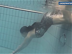 showing bright boobies underwater makes everyone super-naughty